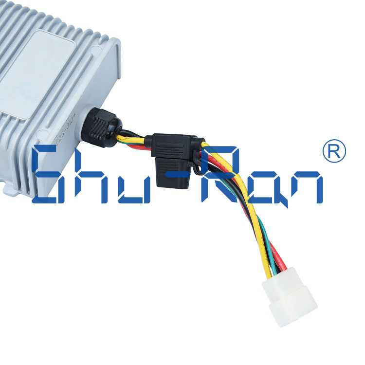 Van het de Karvoltage van het 30 Ampèregolf het Reductiemiddelenconvertor 48v aan 12v met Dubbele Krachtbron